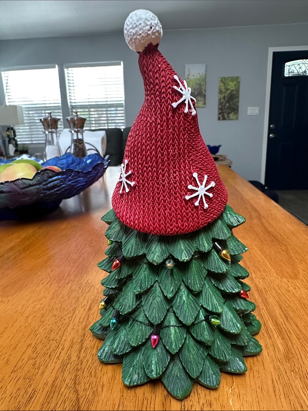 Christmas tree gnome. Green Christmas tree with red hat and mittens and lights - Picture 2 of 10